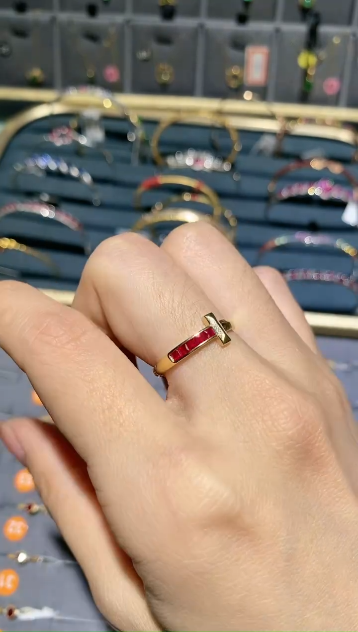 【闪购商品】红宝石戒指18K金镶嵌戒指
