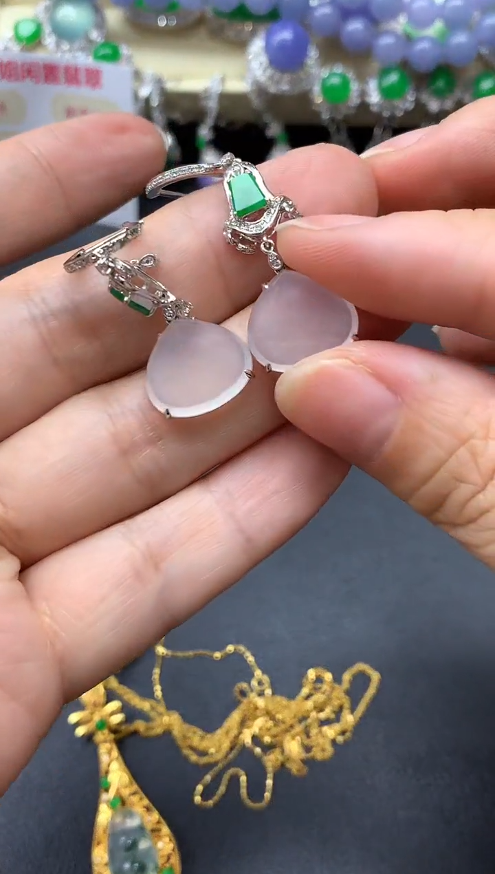 颈饰18K金镶嵌翡翠535-中国好珍宝