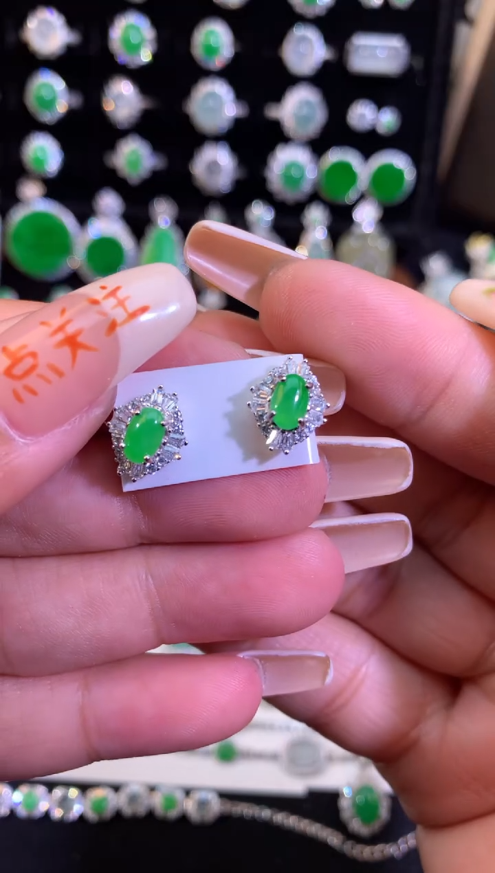 【闪购商品】翡翠未镶嵌耳饰缅甸天然A货翡翠