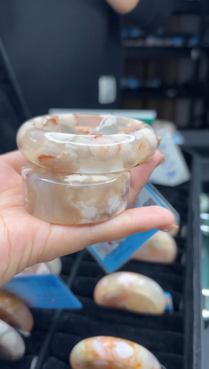 【闪购商品】石英质玉手镯未镶嵌49（54圈赠送镯心）