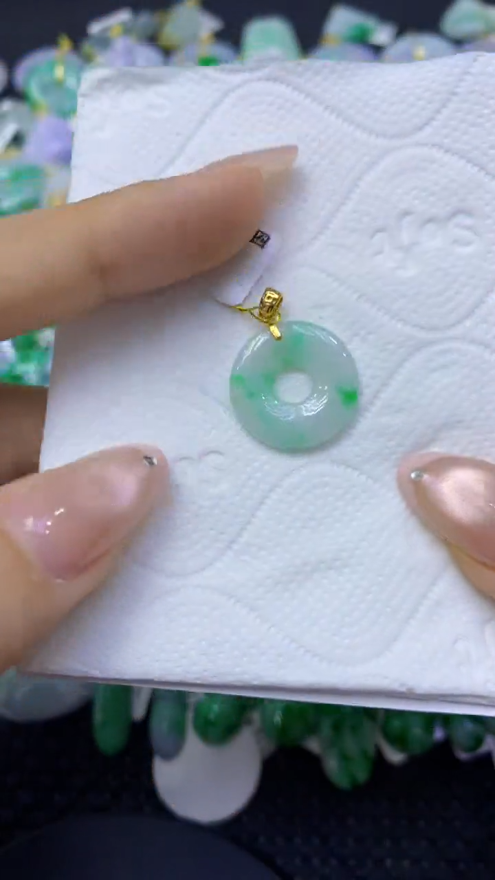 颈饰未镶嵌翡翠天然缅甸翡翠A货