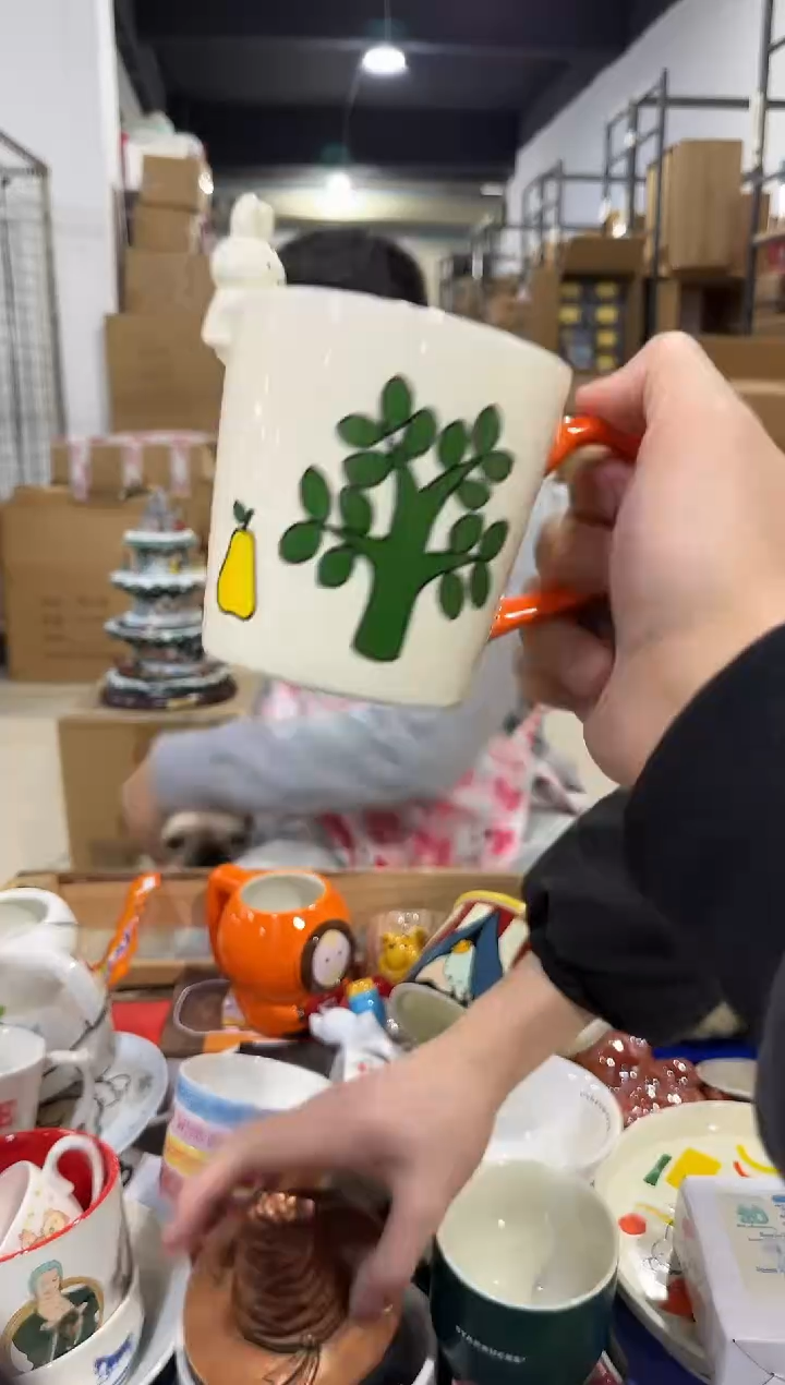 瓷片米菲兔梨树水杯