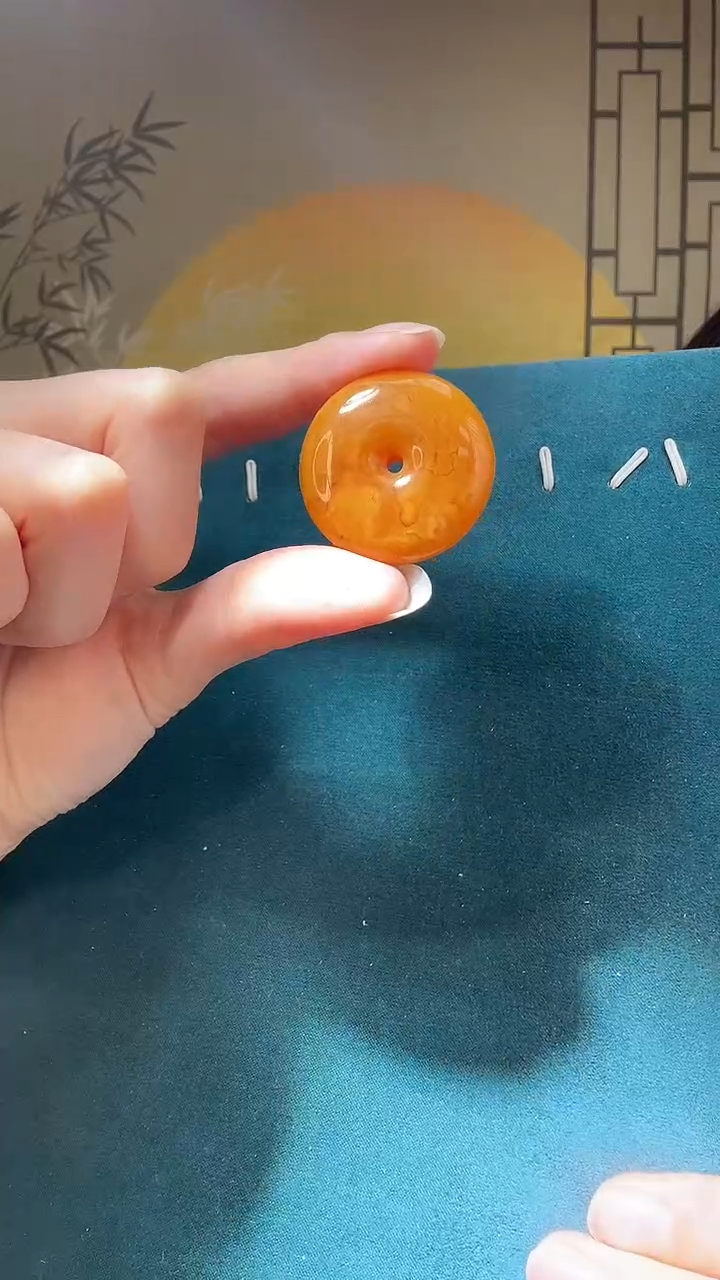 【闪购商品】琥珀裸石未镶嵌A0495天然蜜蜡绑绳