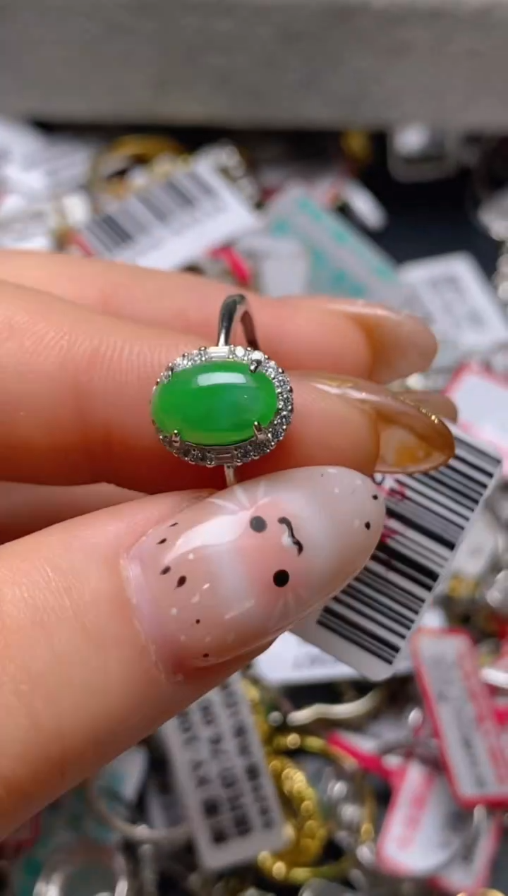 银S925镶嵌戒指翡翠鸣*百内无证书