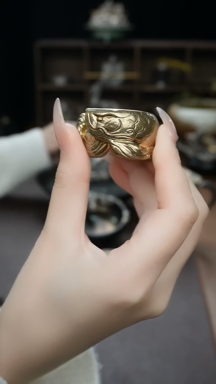 【闪购商品】境秋黄铜龙鱼盖置