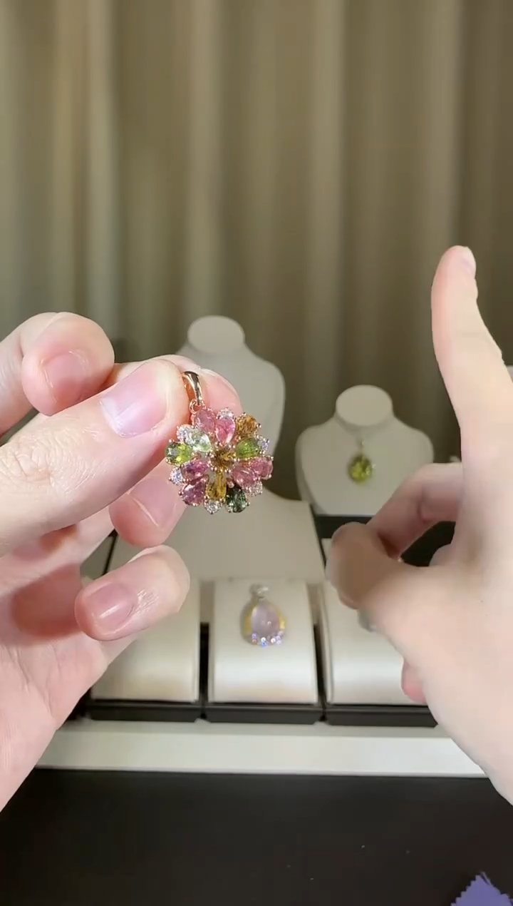 【闪购商品】碧玺颈饰银S925镶嵌设计款