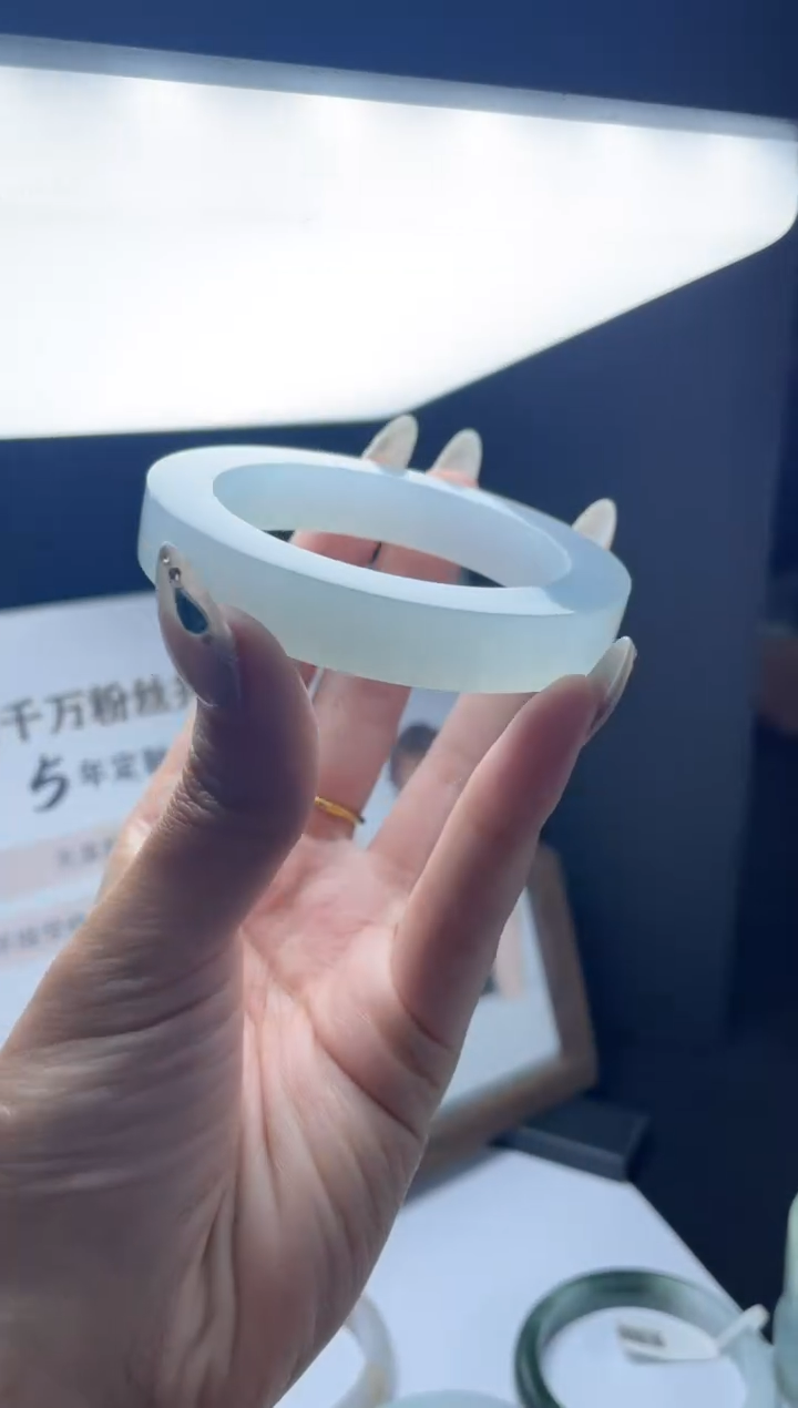 【闪购商品】定制翡翠手镯未镶嵌DDH83212