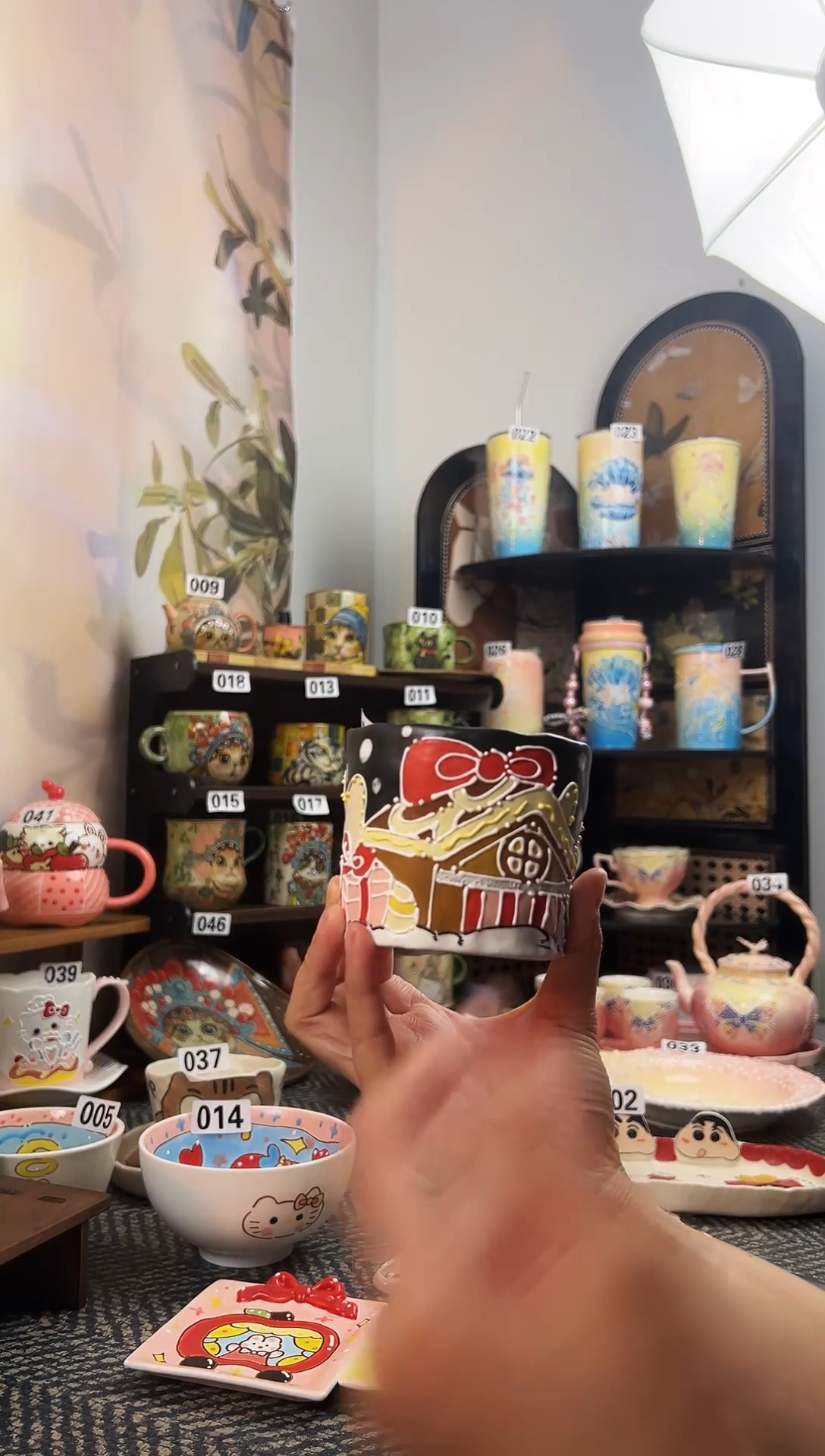 景德镇设计款手绘杯杯