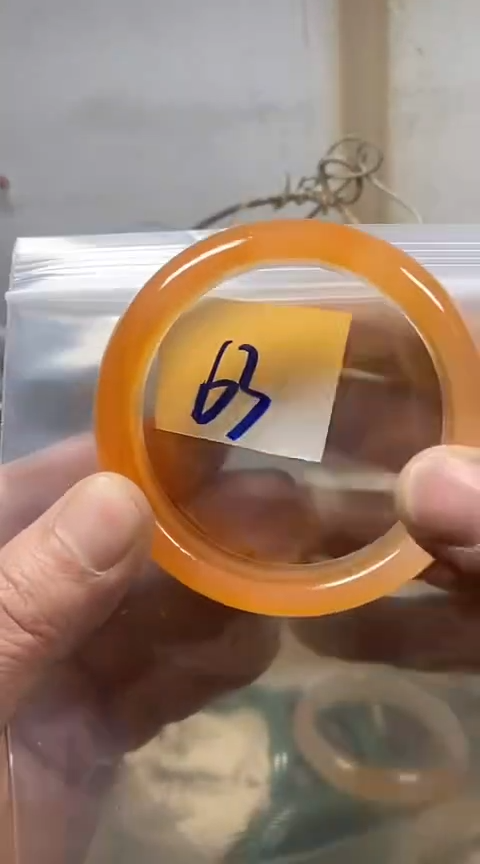 【闪购商品】石英质玉手镯未镶嵌60+63