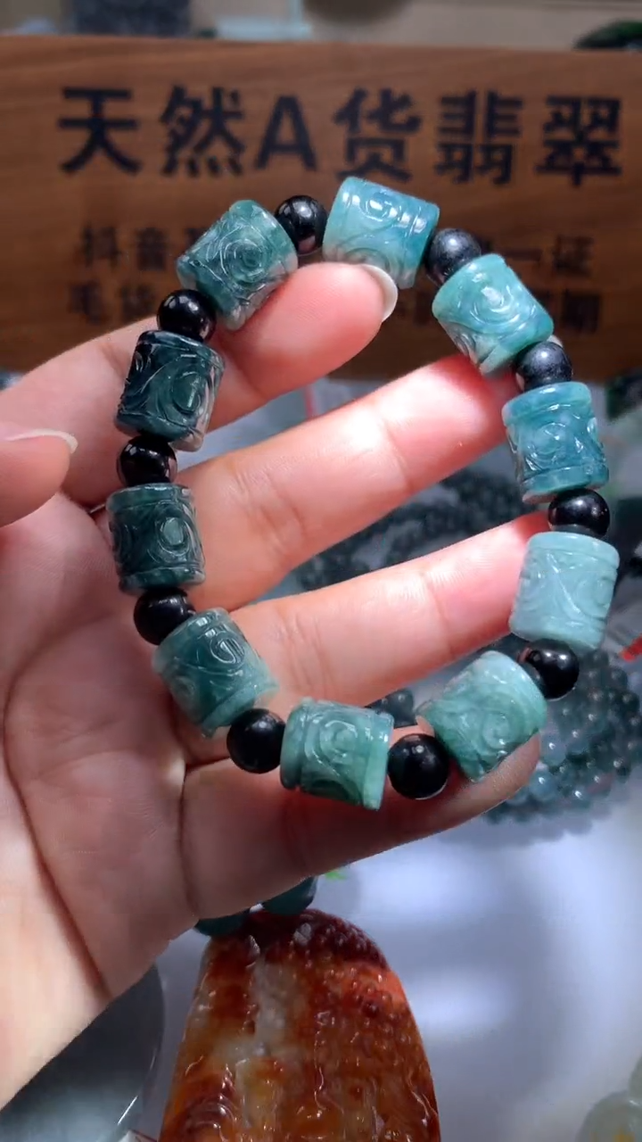 【闪购商品】翡翠颈饰未镶嵌保真天然A货翡翠