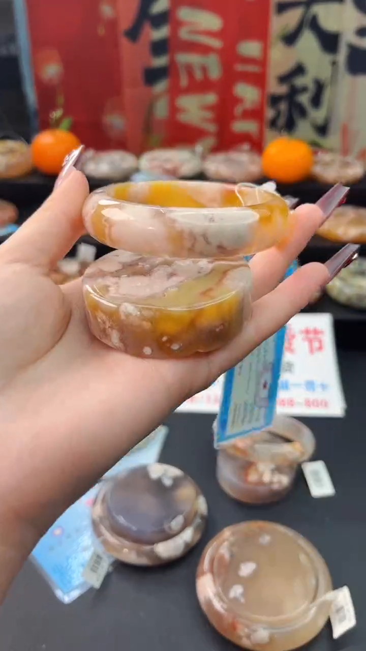 【闪购商品】石英质玉手镯未镶嵌赠送镯心（57圈口）