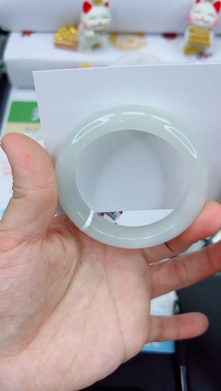 【闪购商品】石英质玉手镯未镶嵌438-52.6