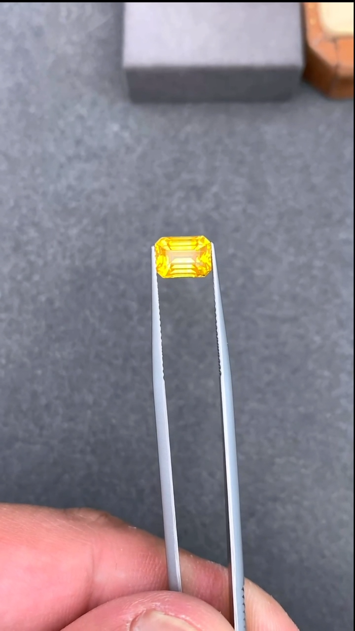 【闪购商品】蓝宝石裸石未镶嵌2.56克拉