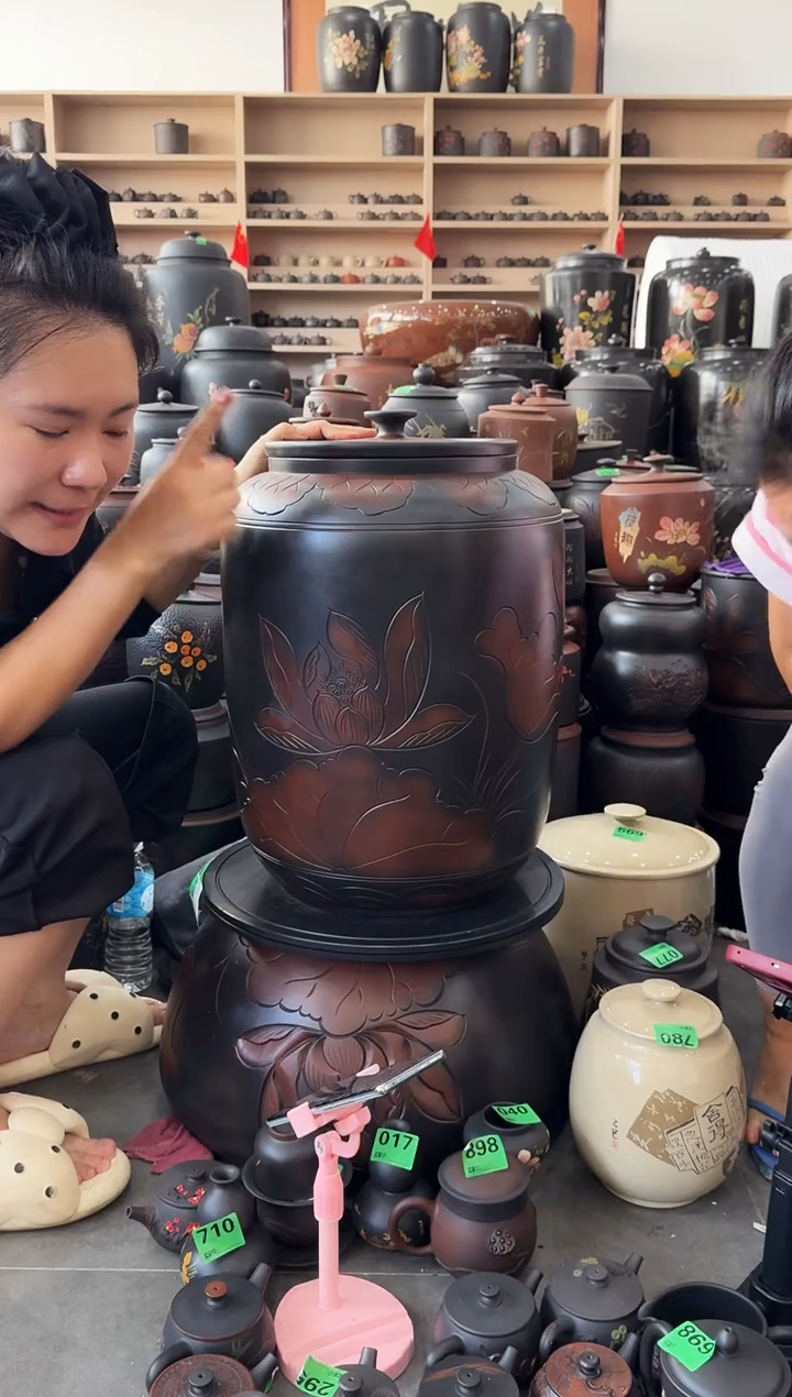 罐瑕疵茶缸高50cm 荷花  587 