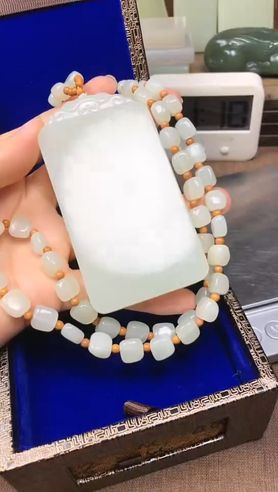 颈饰未镶嵌和田玉国****缆国标