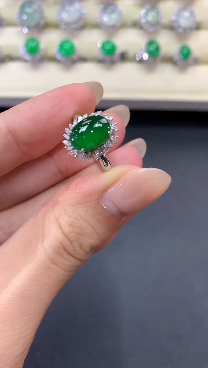【闪购商品】翡翠戒指18K金镶嵌a191      