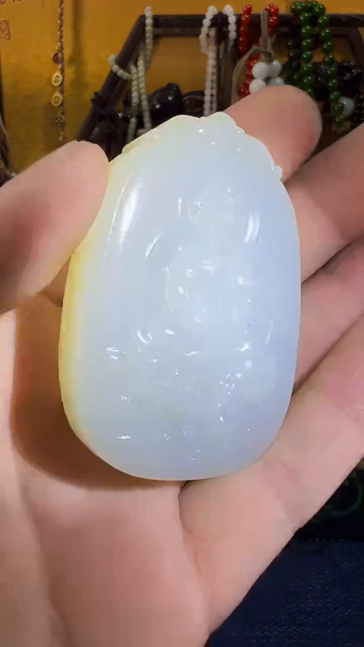 和田玉未镶嵌挂件和田 95高观音牌+山水（飞铃文玩）