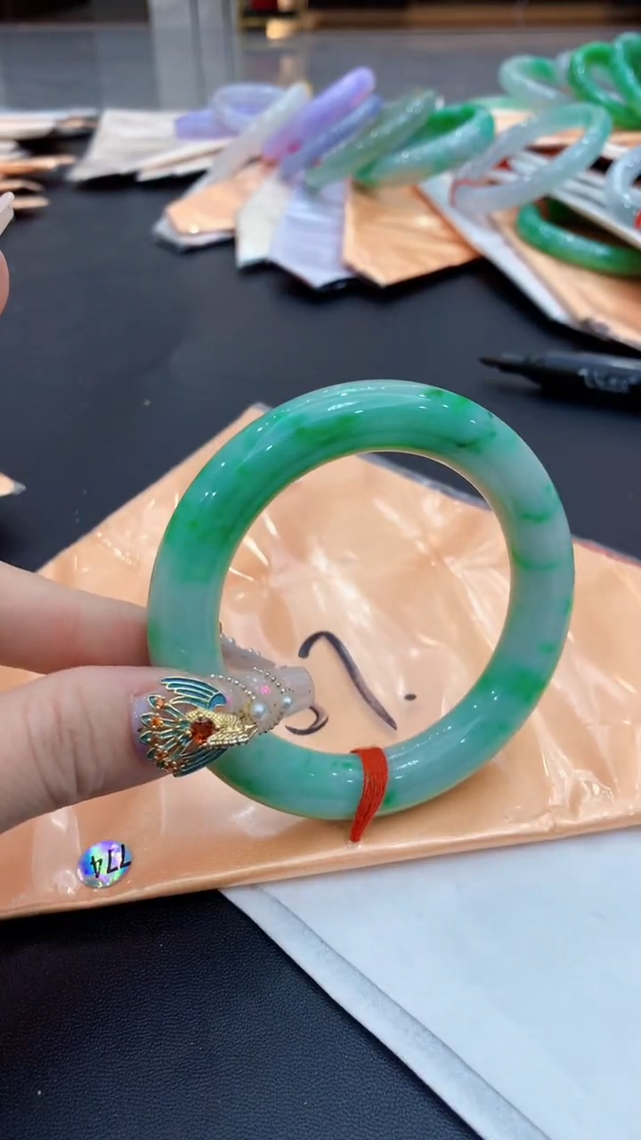 【闪购商品】翡翠手镯未镶嵌0934633915