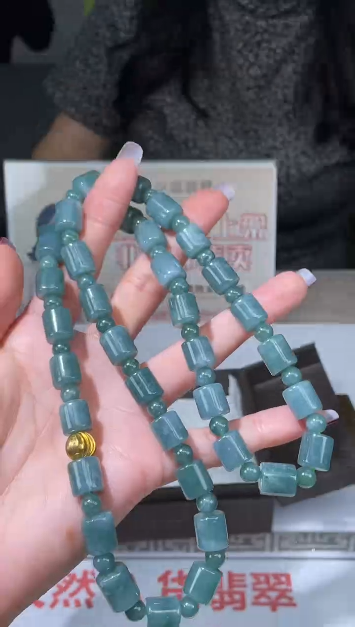 【闪购商品】定制翡翠未镶嵌不退不换随机发CMH1件-A