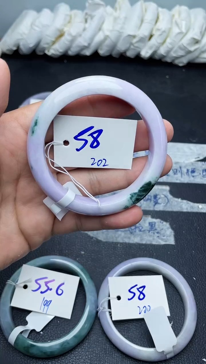 未镶嵌手镯翡翠202