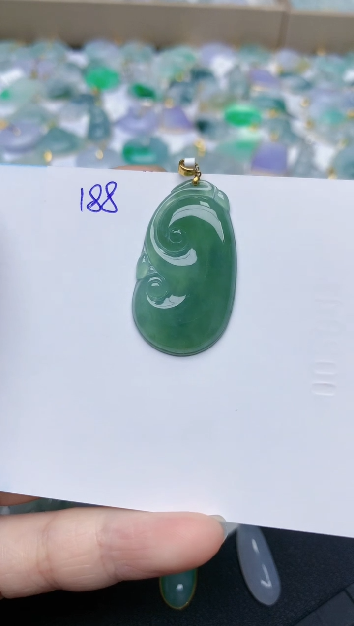 【闪购商品】翡翠颈饰18K金镶嵌天然翡翠A货    