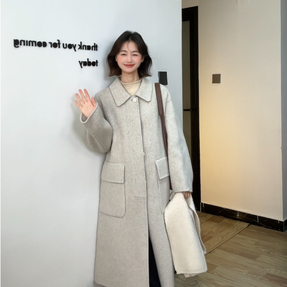 航邦祺“温柔陷阱”2025新款翻领长 款双面羊毛大衣BQP8510