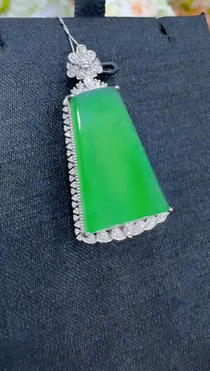 吊坠(不含链)18K金镶嵌翡翠多样性团购发一件