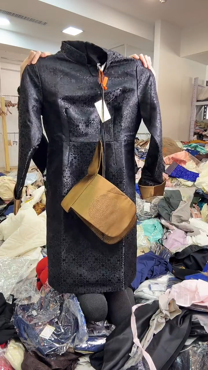 L码        105-115斤 