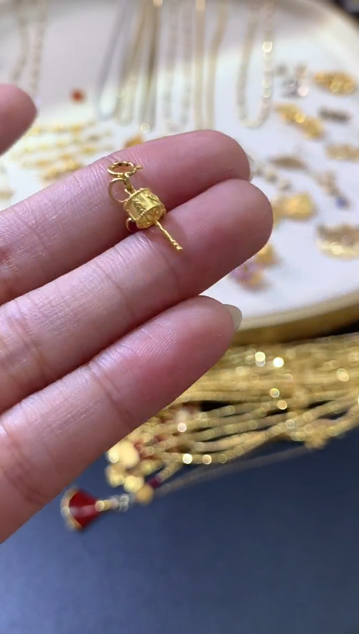 18K金吊坠(不含链)多样性发货一件550