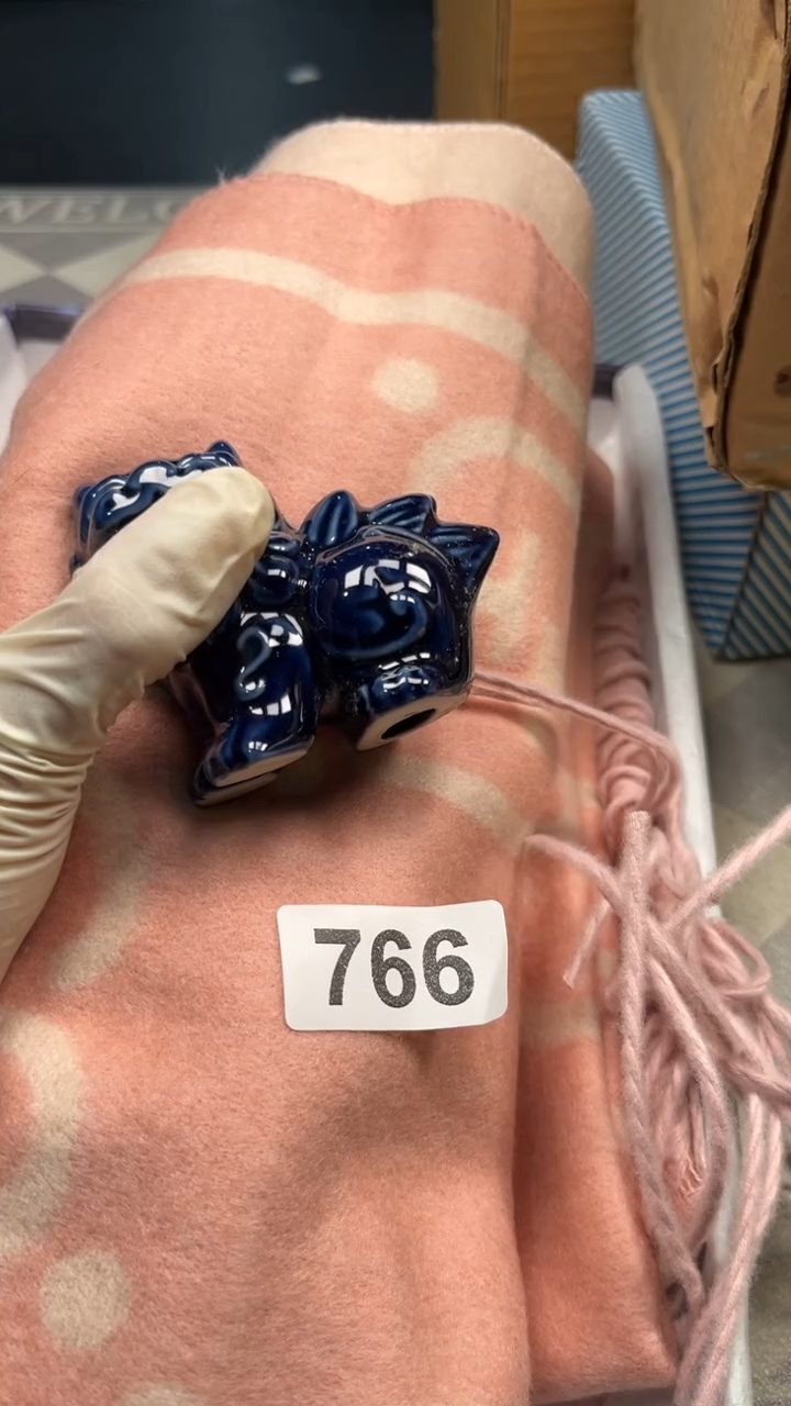 瓷片陶瓷如图所示周边