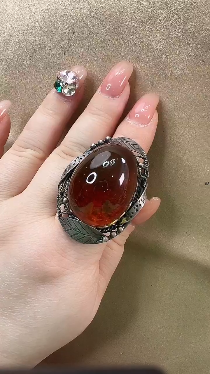 琥珀颈饰未镶嵌戒指