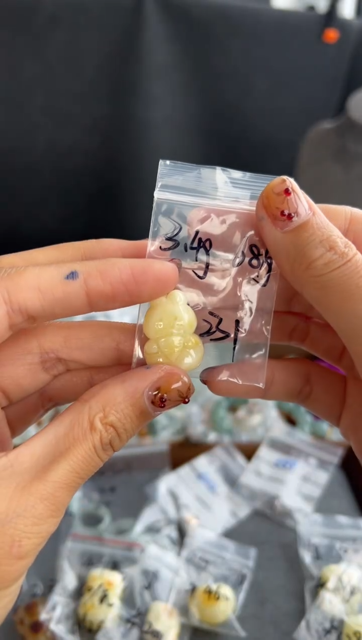 蜜蜡颈饰未镶嵌F21买断