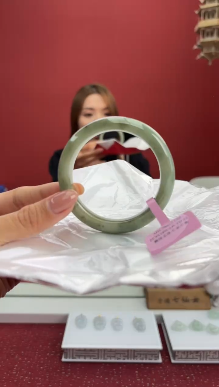 翡翠未镶嵌手镯6手镯