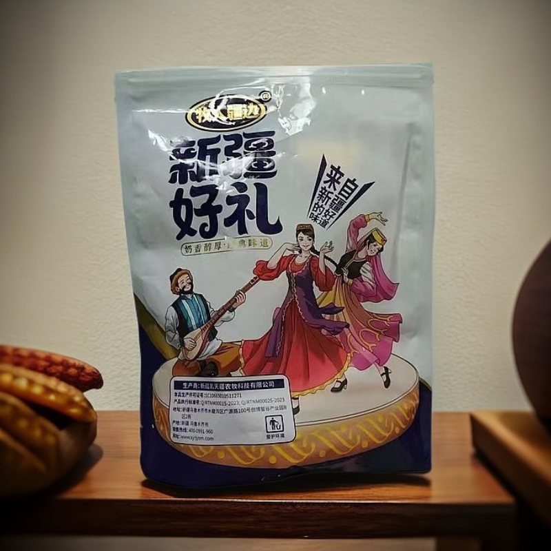 新疆高钙驼奶疙瘩嚼着吃的特色驼奶零食老人小孩软糯