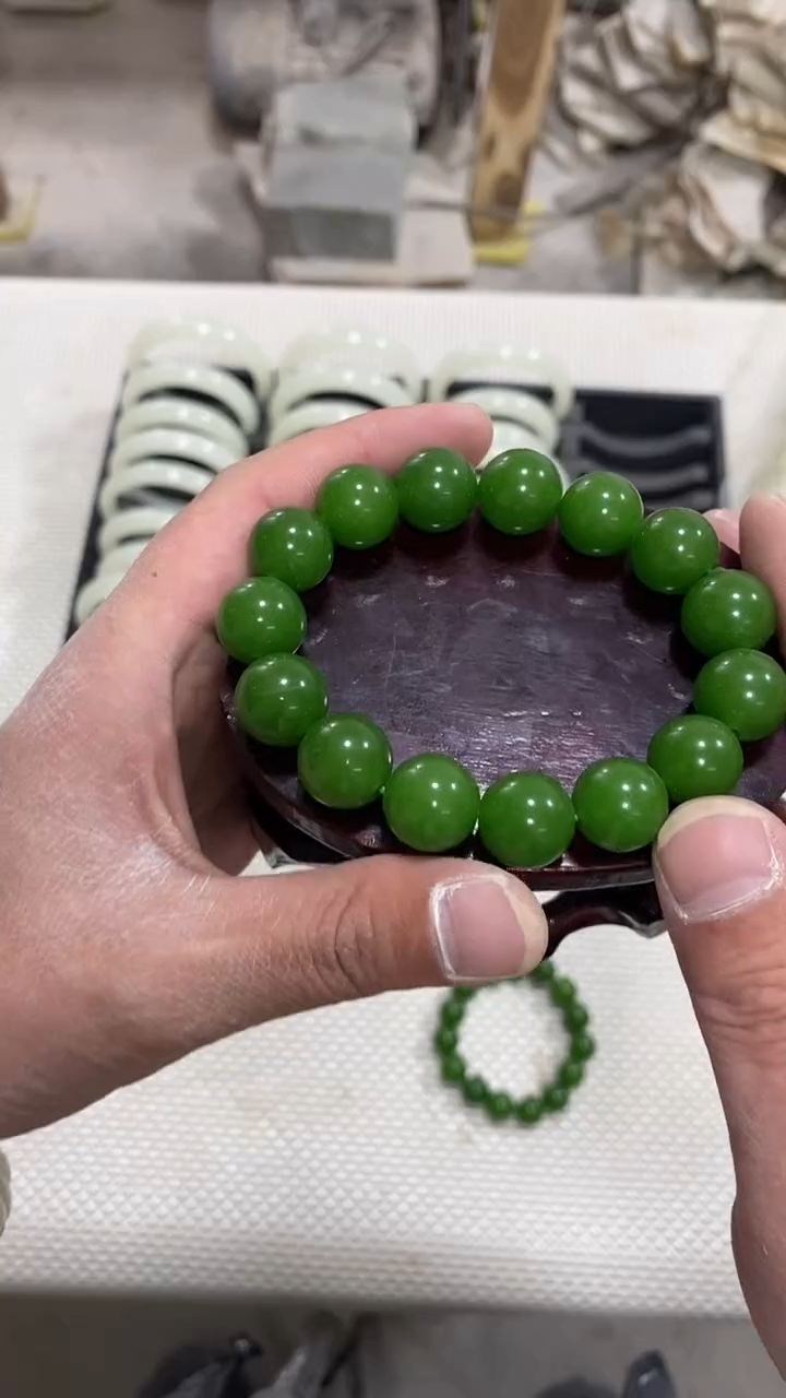 碧绿卡14MM圆串精美大气