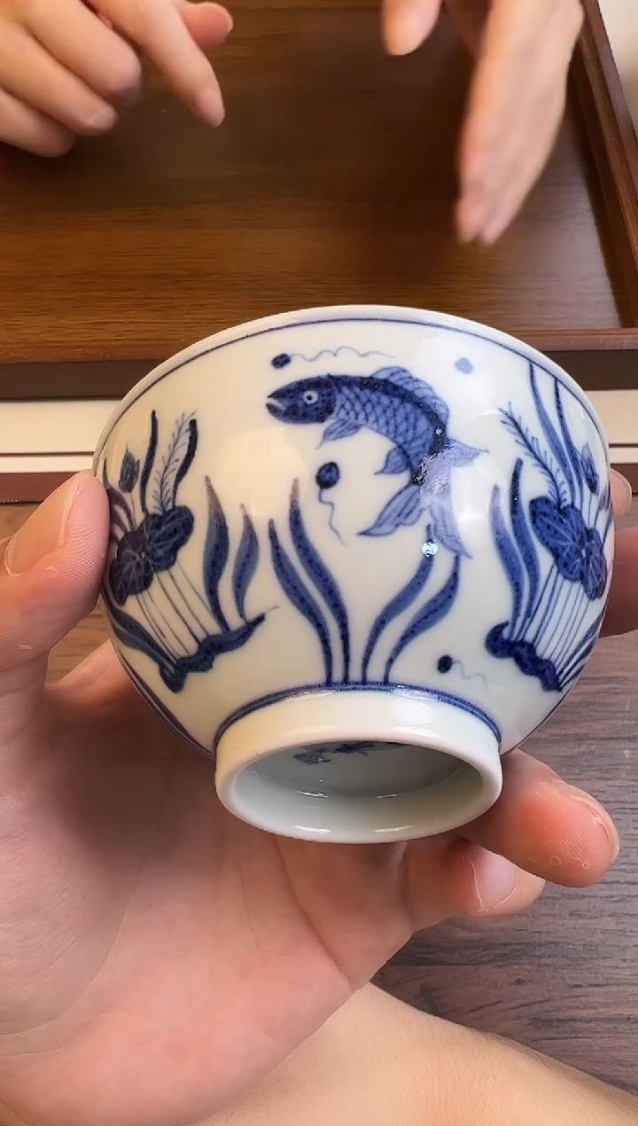 问青坊纯手工手绘青花鱼藻柴窑主人杯