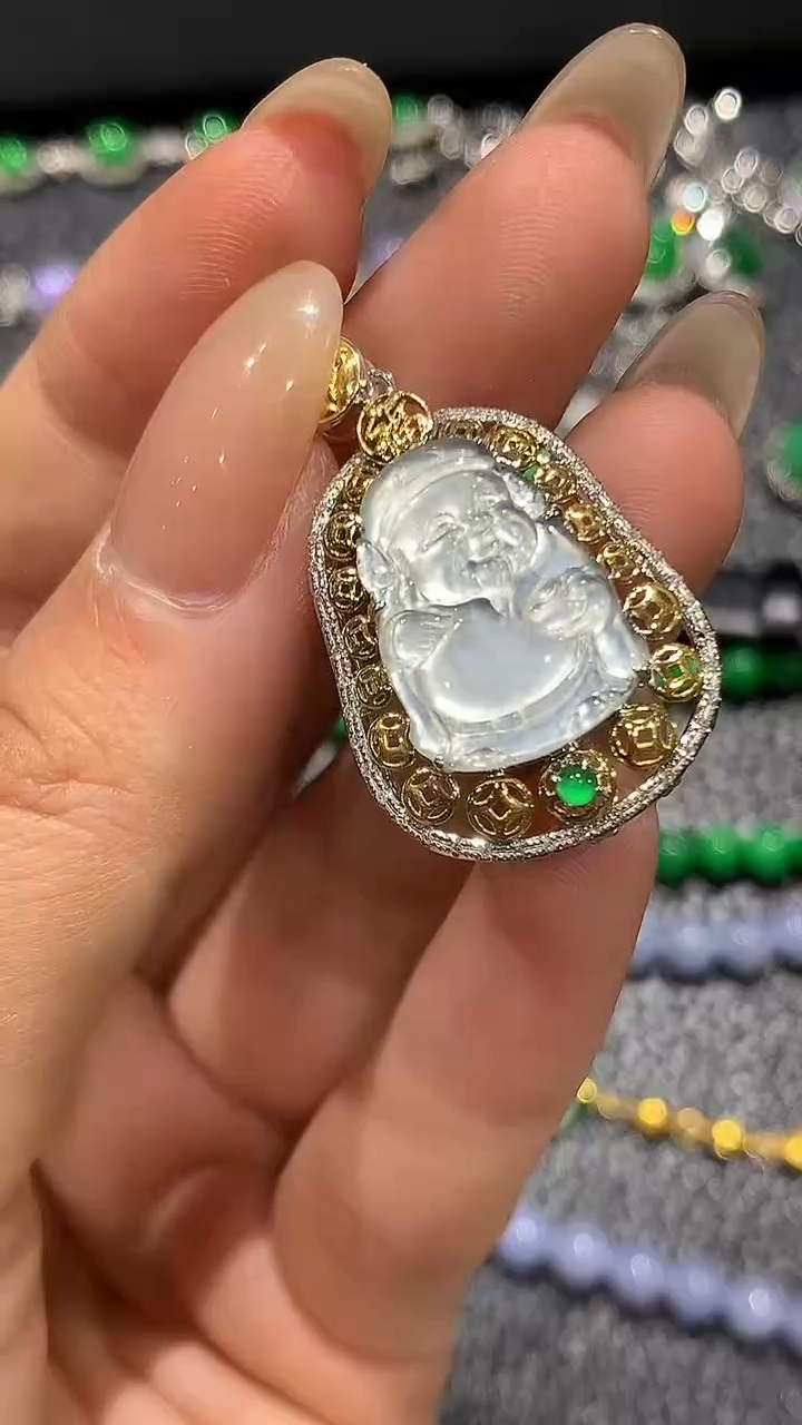 【闪购商品】翡翠吊坠(不含链)18K金镶嵌2团购