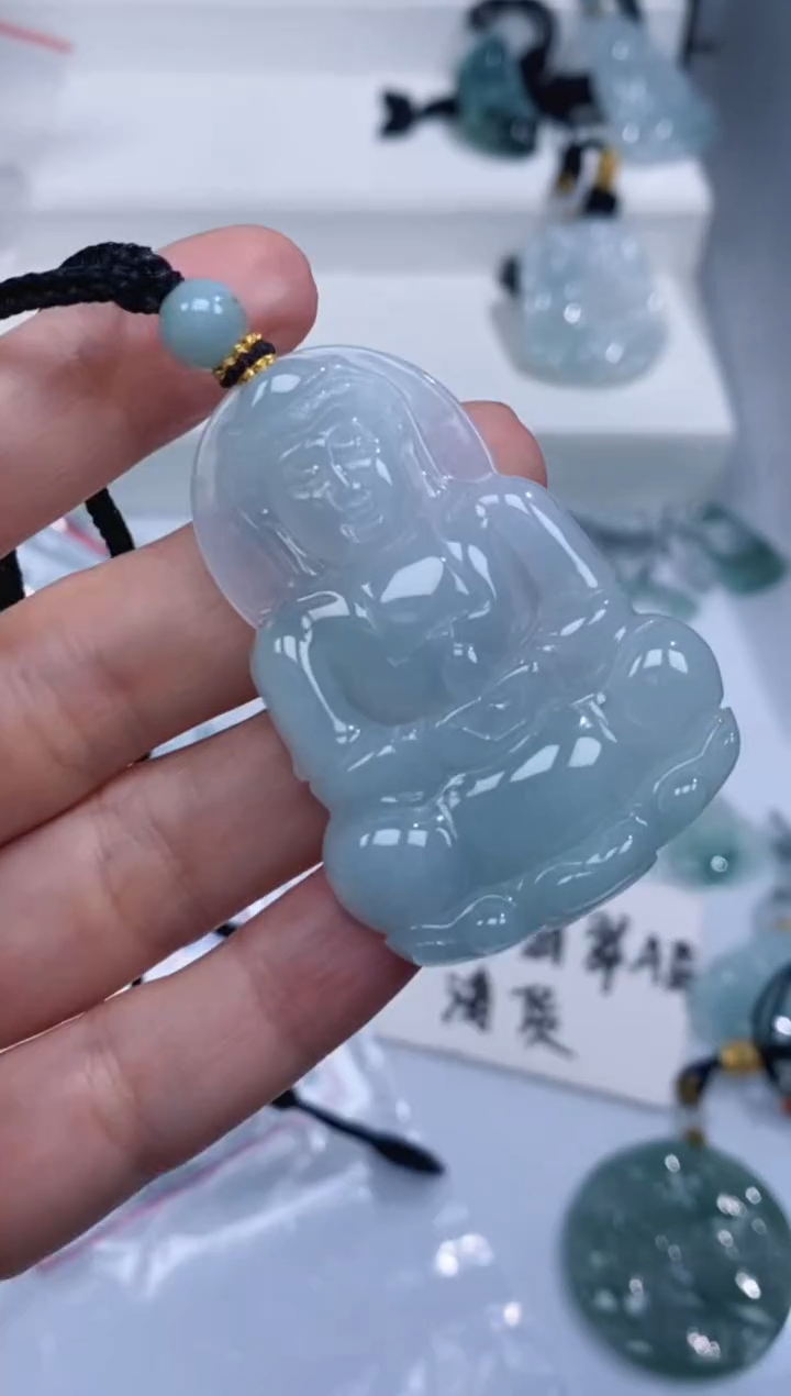 颈饰未镶嵌翡翠吊坠