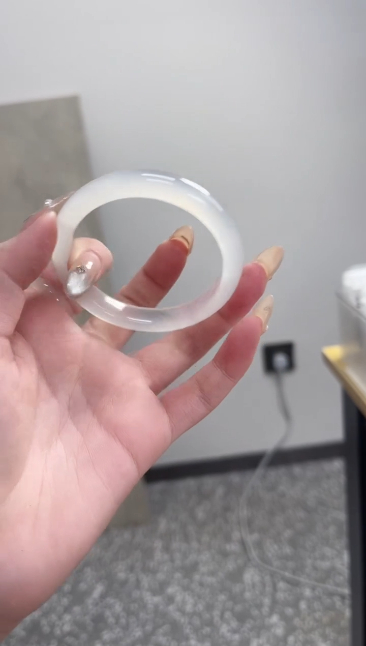 【闪购商品】玛瑙/玉髓手镯未镶嵌54圈 需要包容