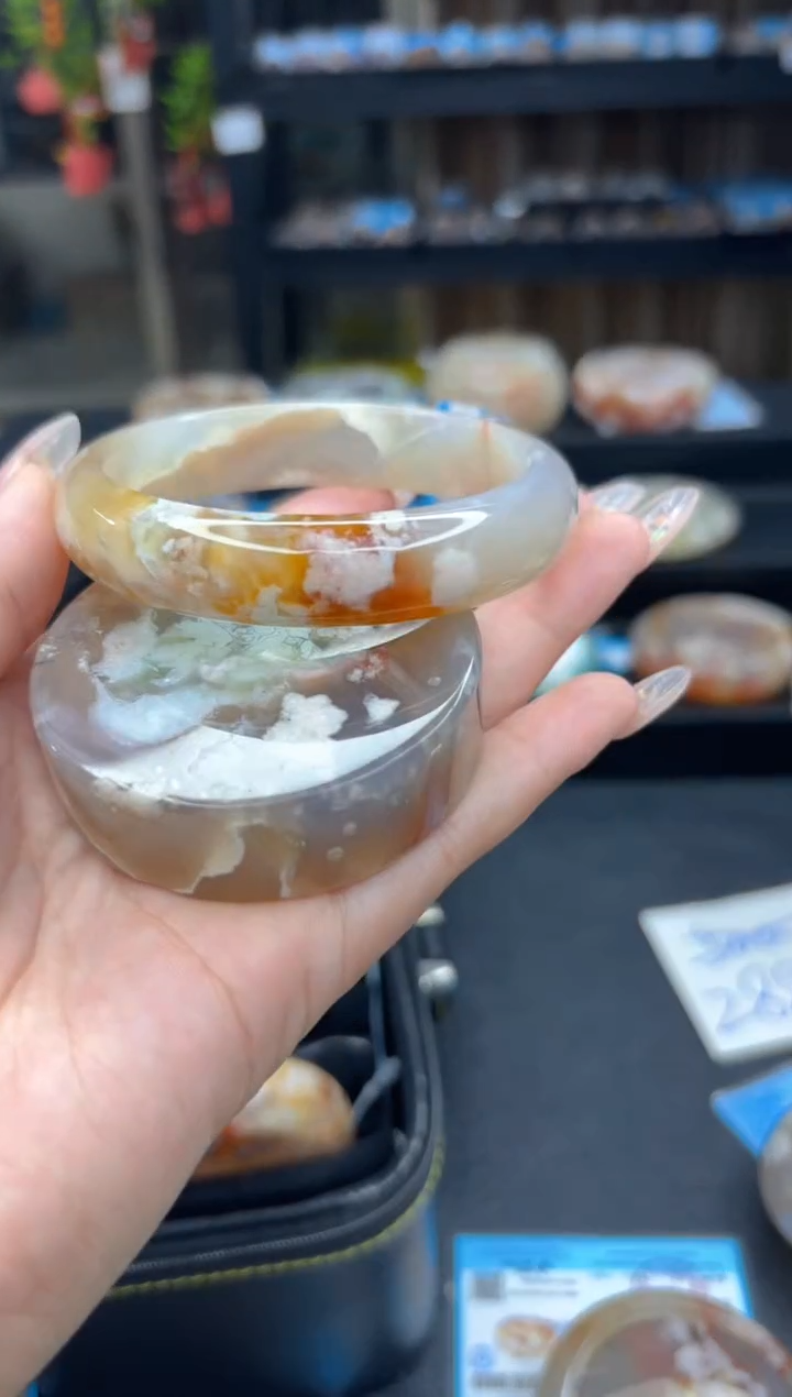 石英质玉手镯未镶嵌245(61圈赠送镯心)