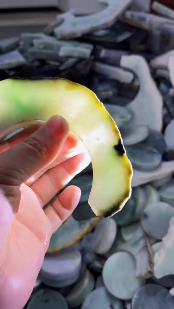 【闪购商品】翡翠挂件未镶嵌A货康壹009