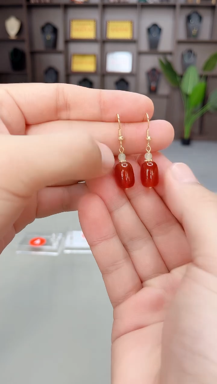 未镶嵌耳饰玛瑙/玉髓1335000