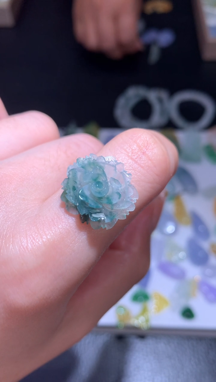 未镶嵌定制翡翠花花