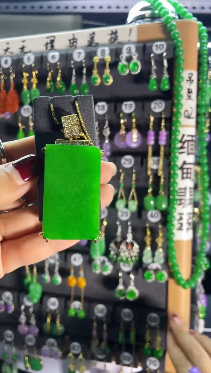 【闪购商品】翡翠颈饰银S925镶嵌218    