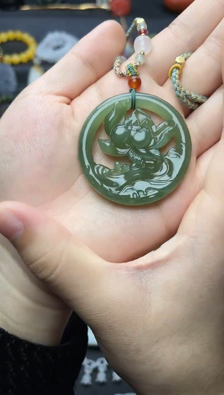 颈饰未镶嵌和田玉荷花06