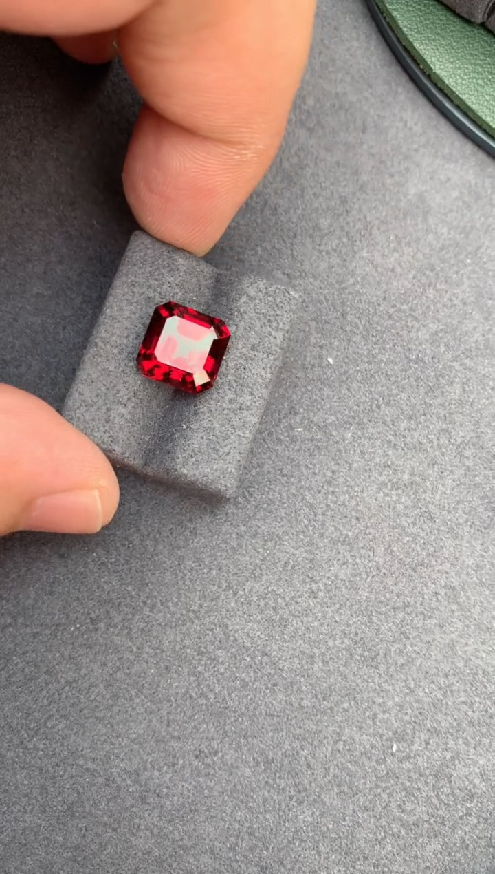 【闪购商品】石榴石裸石未镶嵌7.2ct镁铝