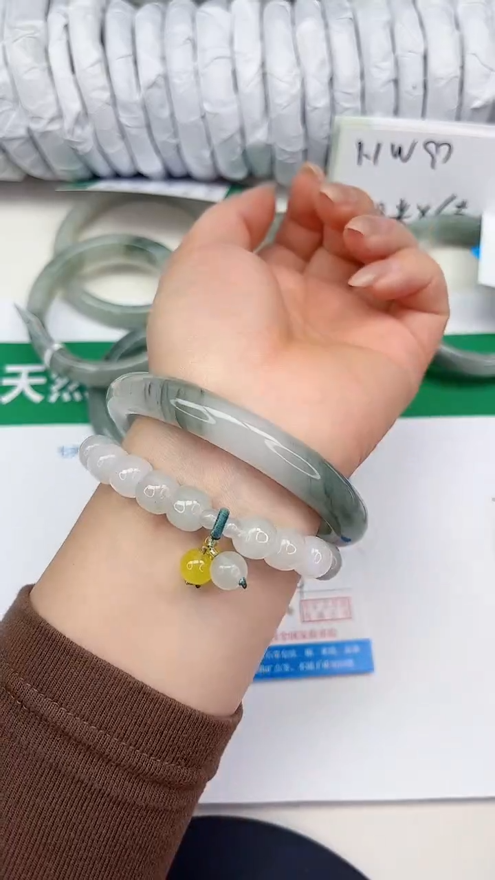 未镶嵌手镯石英质玉145-64/65