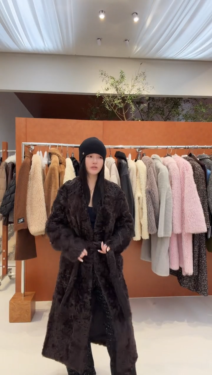 咖色v领长款小胡杨腰带款