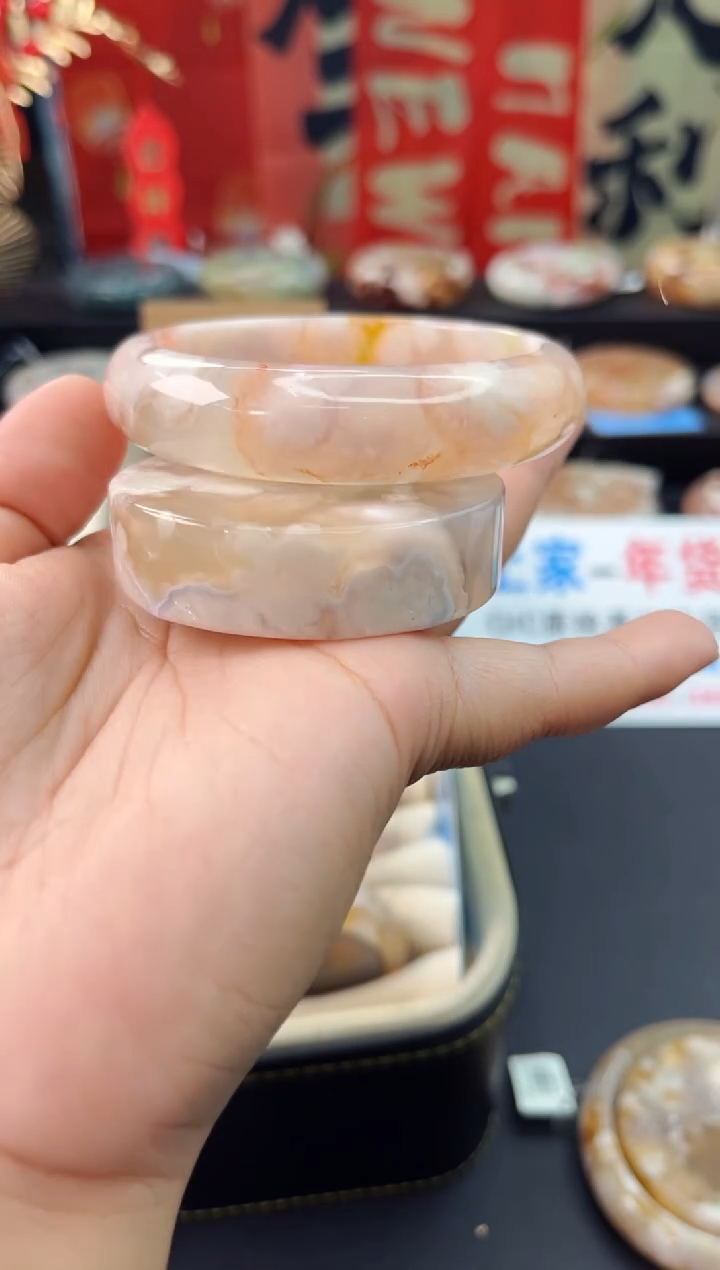 【闪购商品】石英质玉手镯未镶嵌赠送镯心（60圈口）