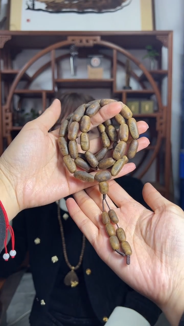 【闪购商品】沉香手串白露留疤37克九九多圈一条